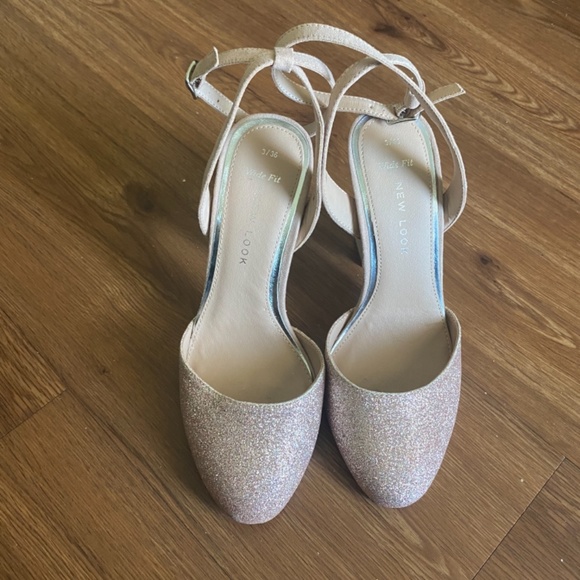 Asos heels size 6 wide - Picture 2 of 2